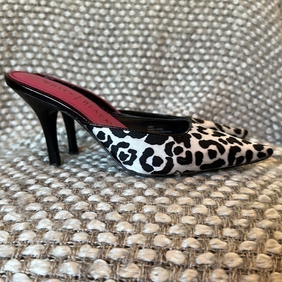 White House black market leopard print mules size 7.5 EUC - Picture 1 of 14